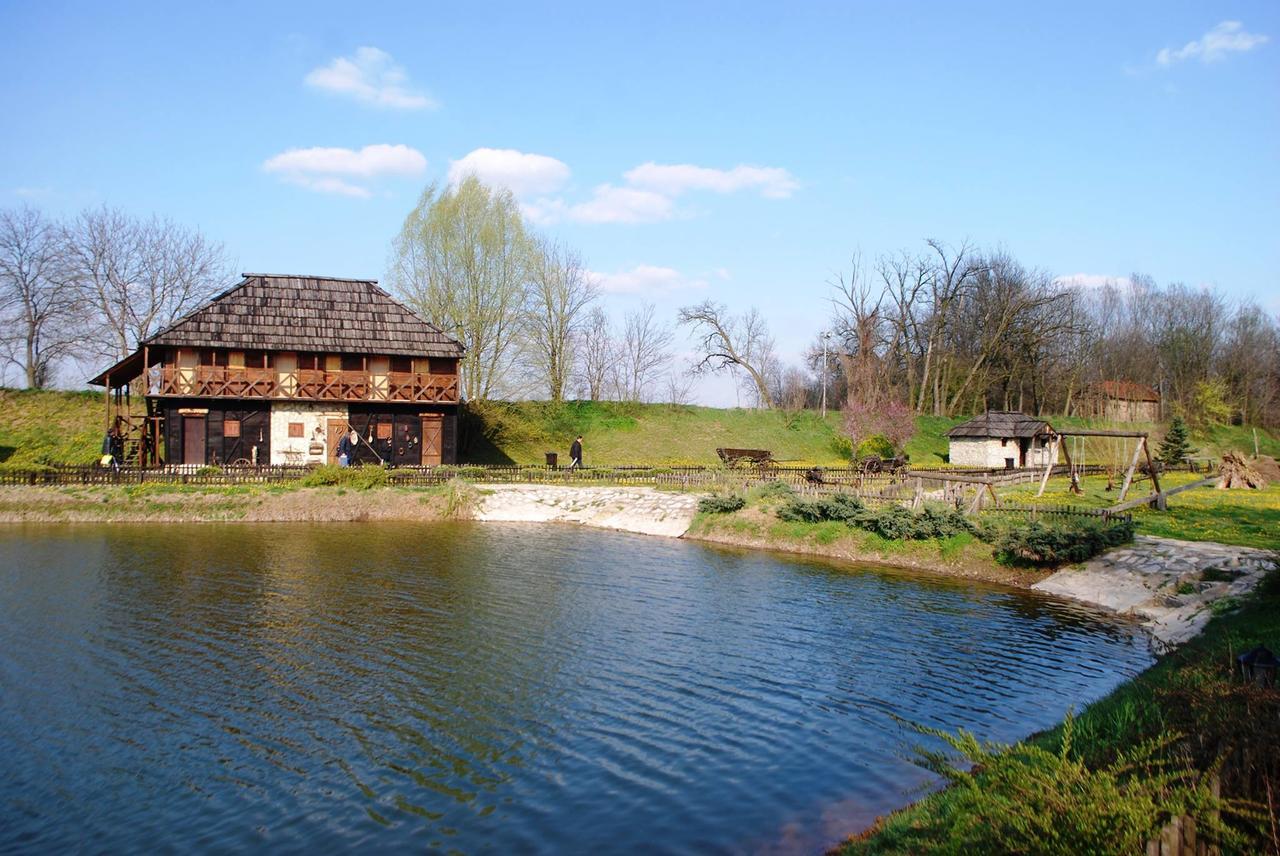 Etno Selo Moravski Konaci Velika Plana Exterior foto